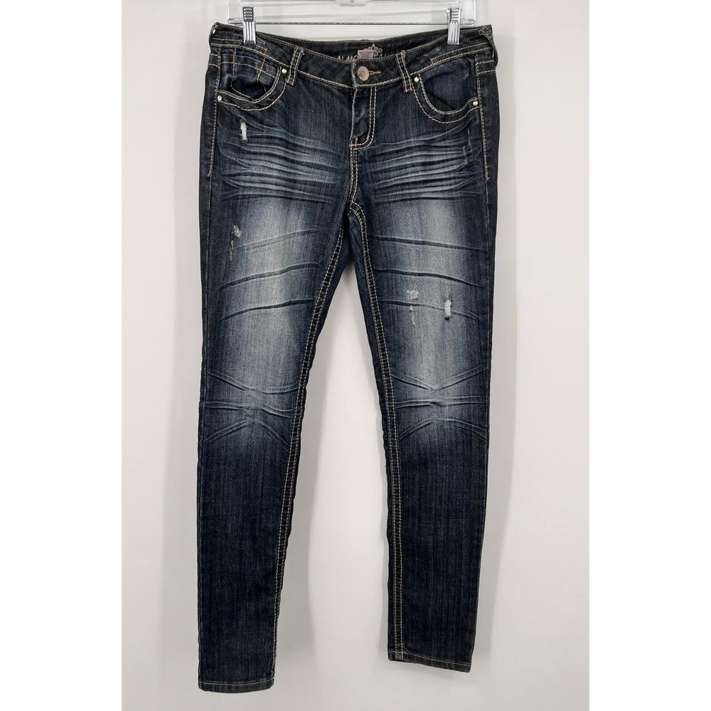 Almost Famous Womens Size 9 Dark Wash Skinny Jeans Distressed Whiskered Stretch